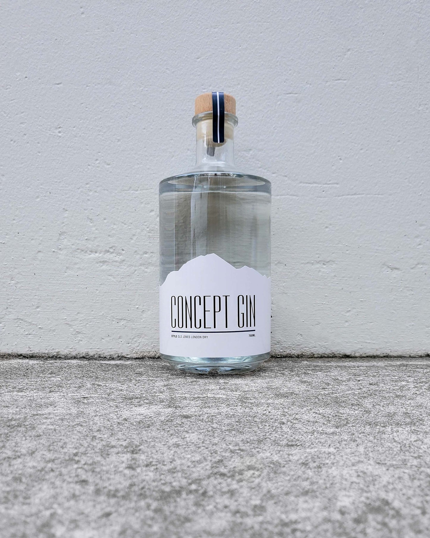 Old Jones London Dry Gin 700mL Alc./Vol. 40%